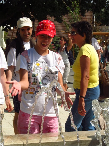 img00125.jpg